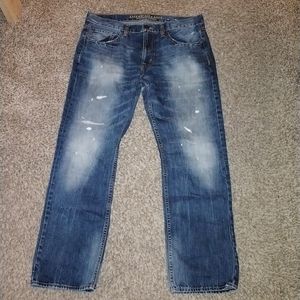 Men's American eagle outfitters distressed blue jeans size 34/32